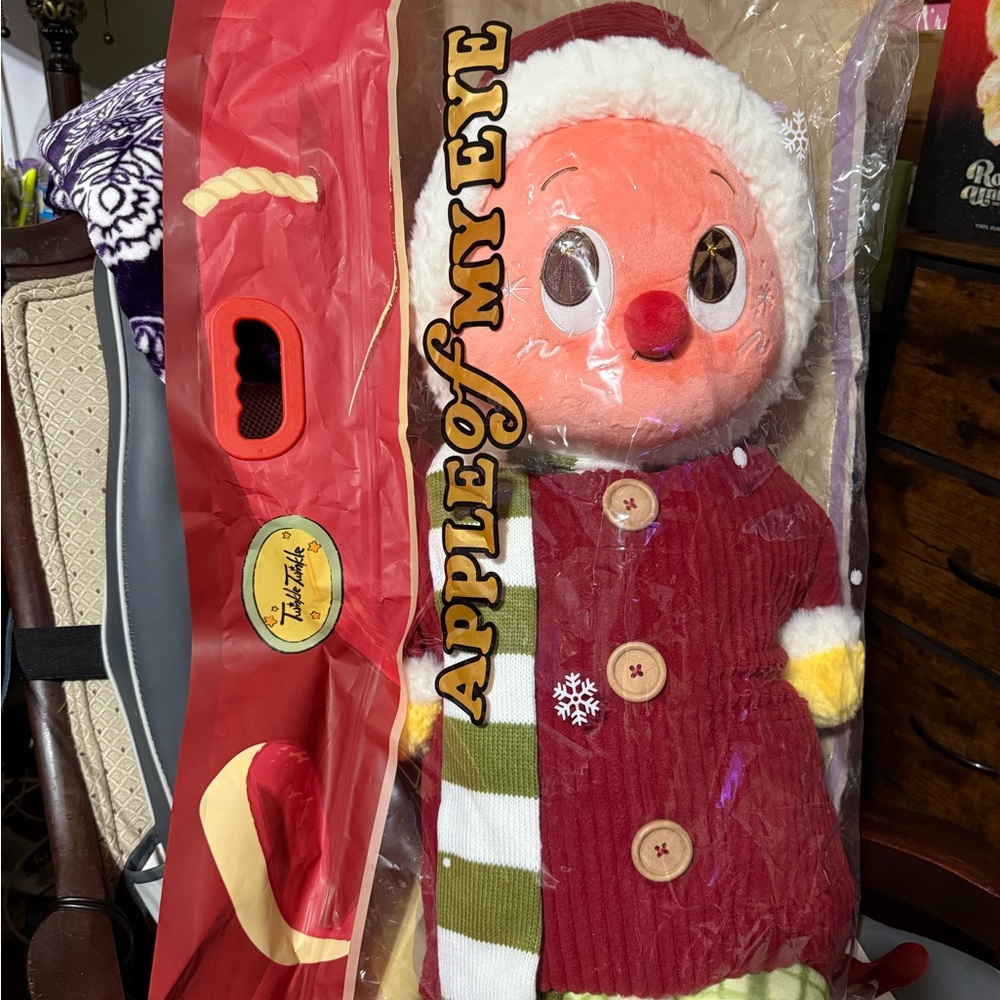 TWINKLE TWINKLE POPMART Apple of My Eye Plush Pillow - Red and White